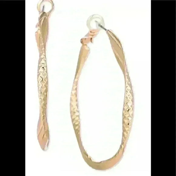 Charter Club New Spiral Medium Hoops - Picture 1 of 2